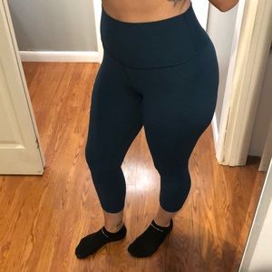 Lululemon size 8 align crop